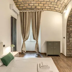https://adorable-nest-near-piazza-del-popolo.it-romehotels.com